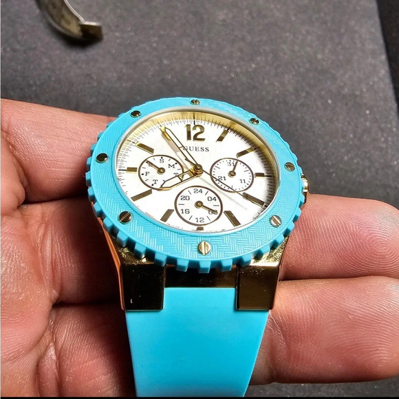 Guess Waterpro Ladies Quartz Watch Gold Tone Case Blue Strap Working (U0149L3) - Picture 2 of 9